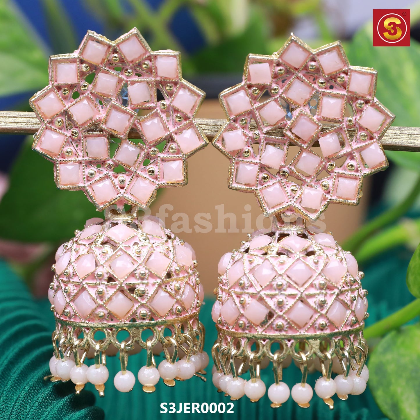 Diamond Shaped Kundan Jhumka (S3JER0002)