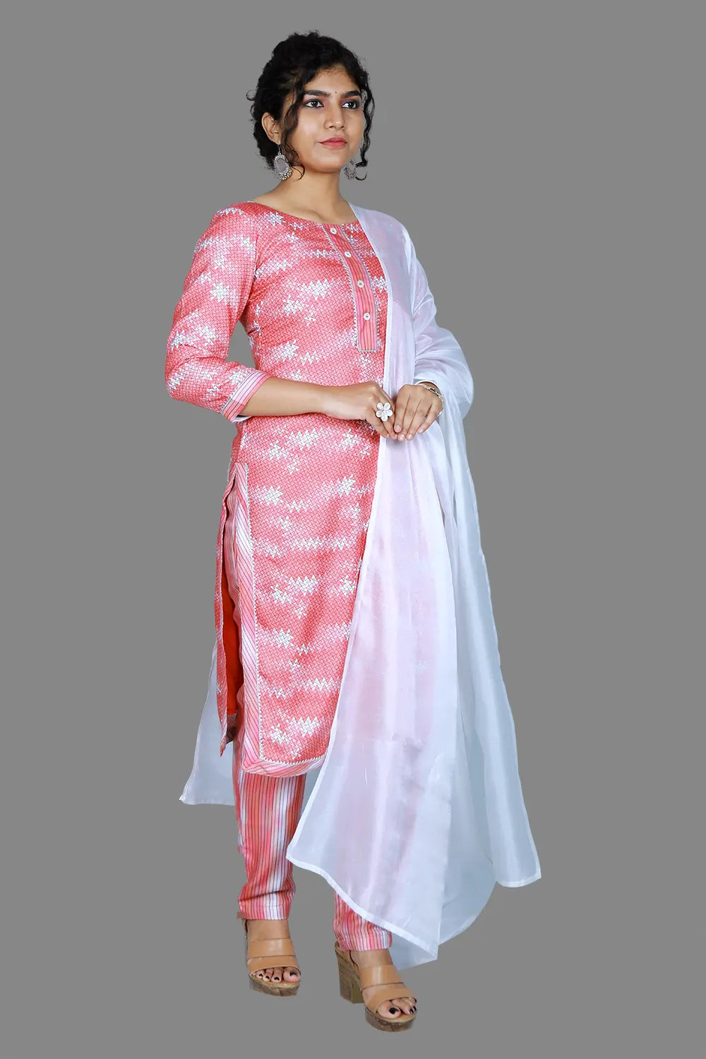 Round Neck Straight Fit Ethnic Kurti Set | S3SKD1080