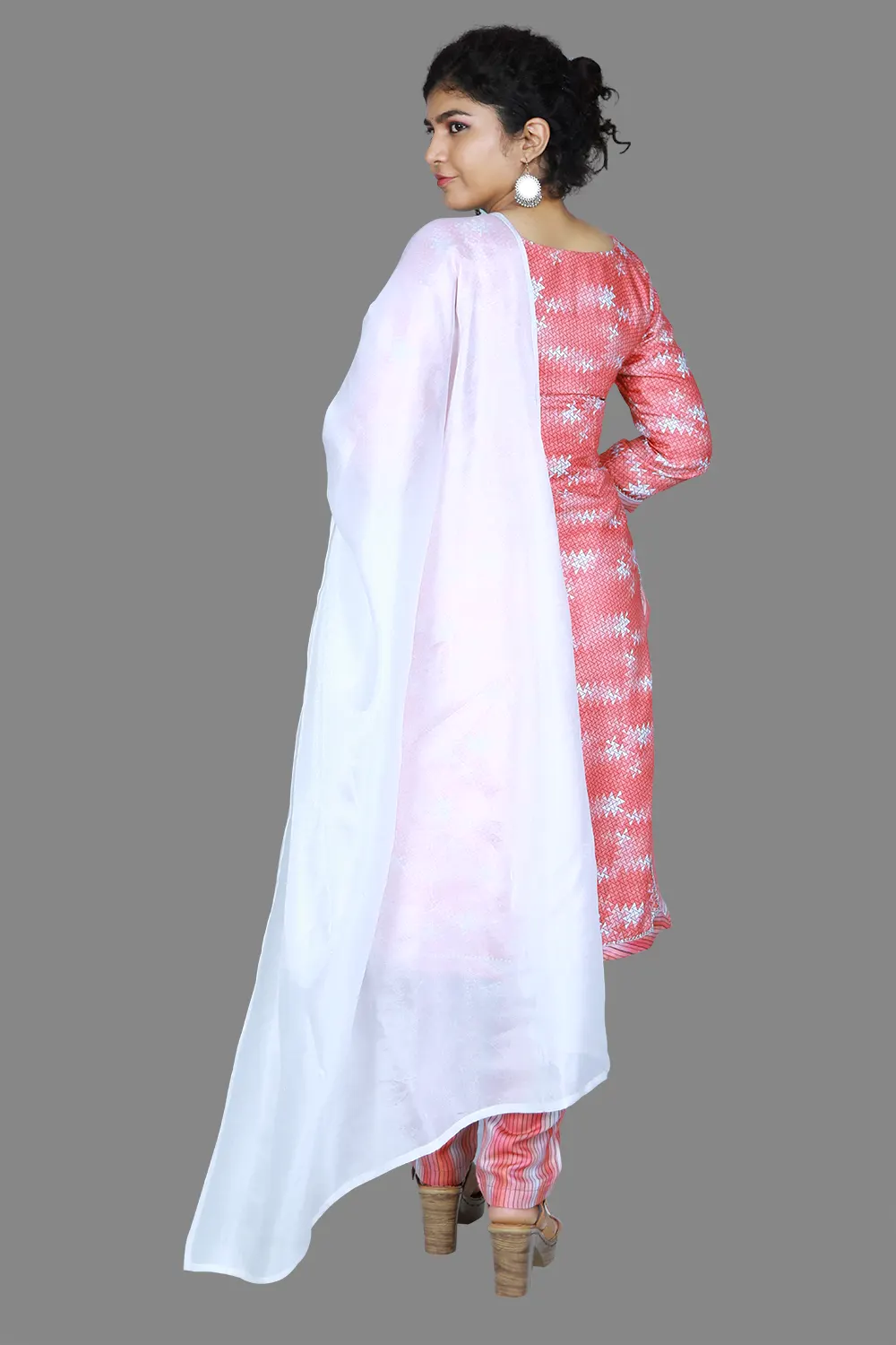 Round Neck Straight Fit Ethnic Kurti Set | S3SKD1080