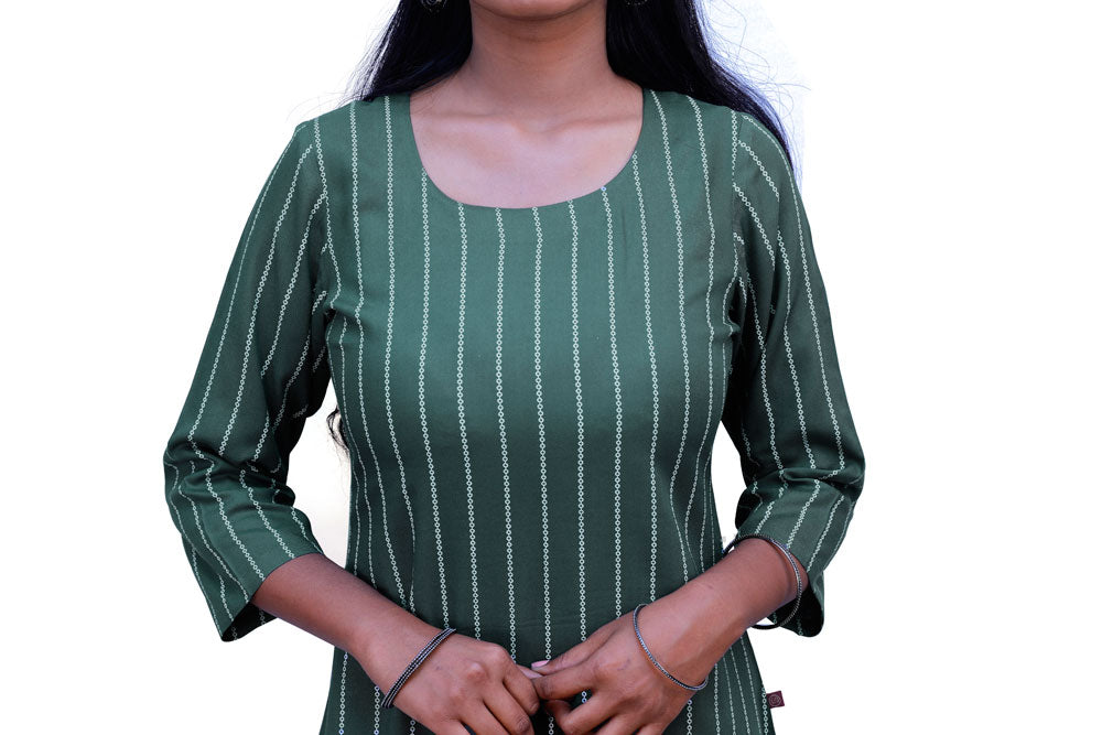 Striped Straight Kurta for Women β Smart, Stylish & Comfortable | S3K287
