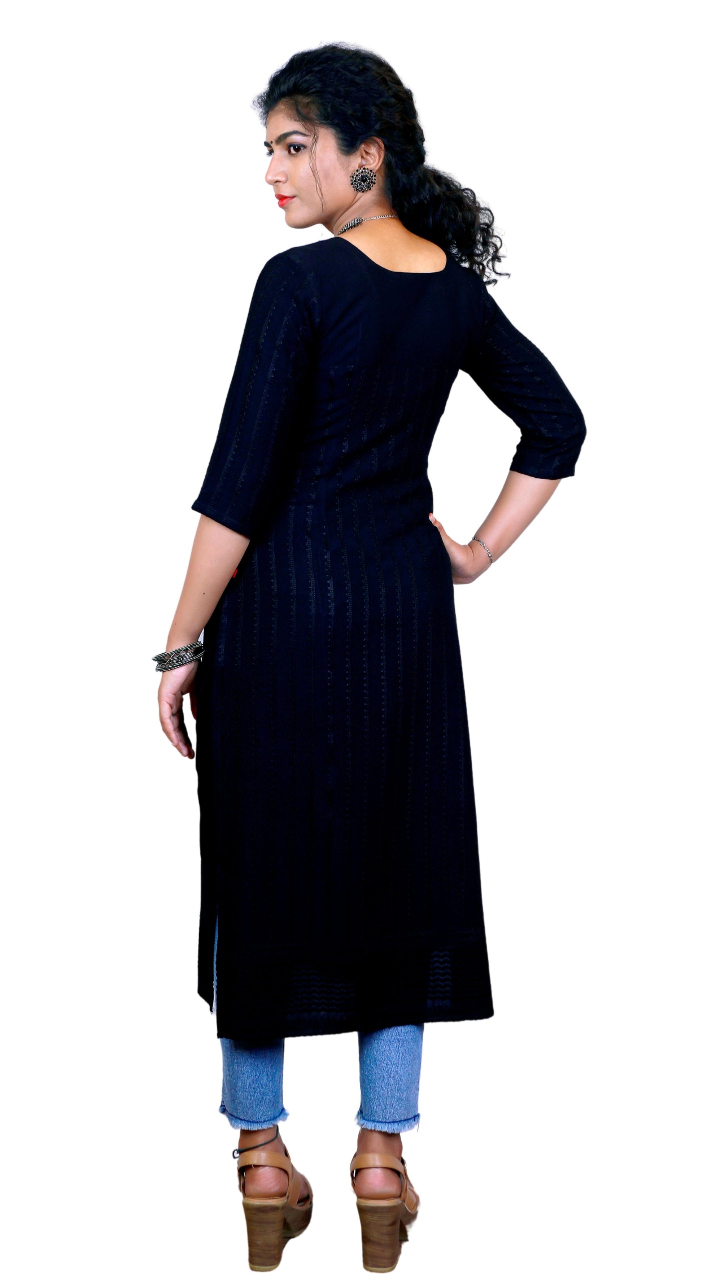 Women's Everyday Wear Kurti β Black, Regular Fit | S3K323