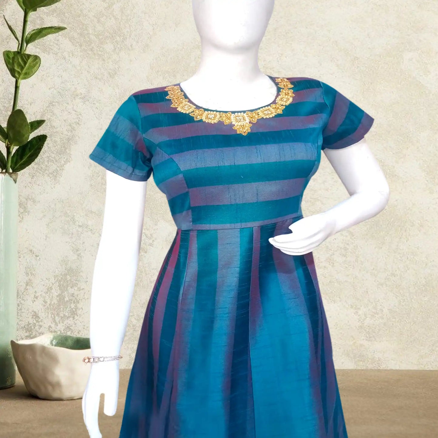 Women's Green Short Sleeves Gown with Maggam Work Neck Design | S3KWGGM