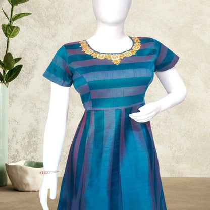 Women's Green Short Sleeves Gown with Maggam Work Neck Design | S3KWGGM