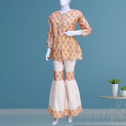 Women's Printed Kurti With Sharara & Dupatta | S3SKD1268