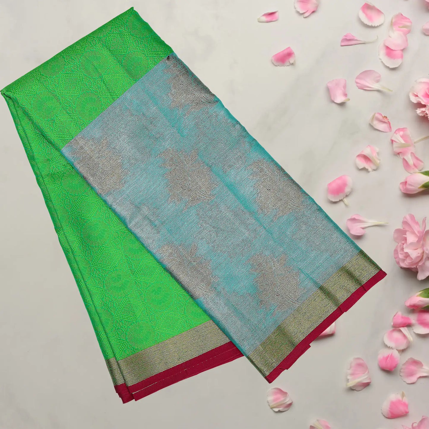 Green Handloom Pattu Saree With Red Border | Red Border