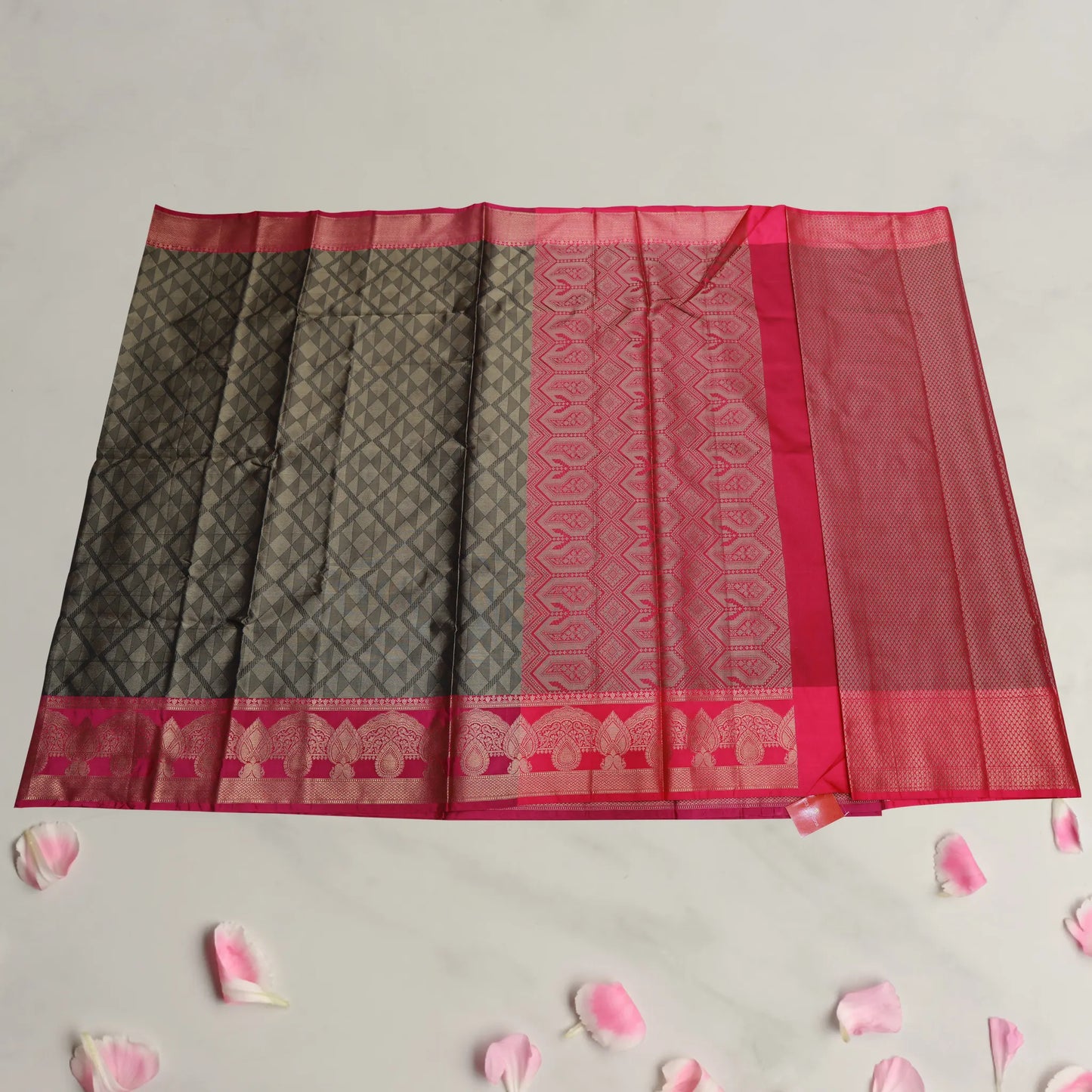 Grey and Pink Border Gadwal Saree | Saree 3