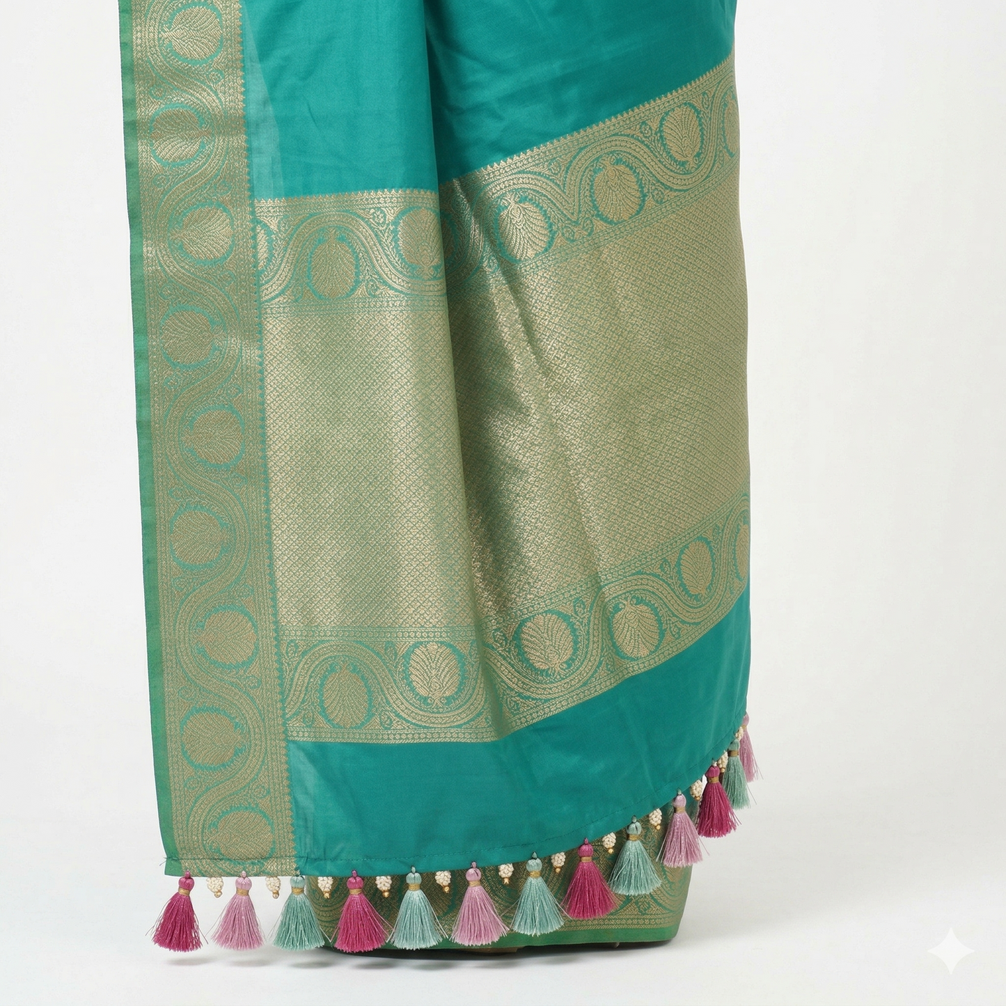 Saree Tangles