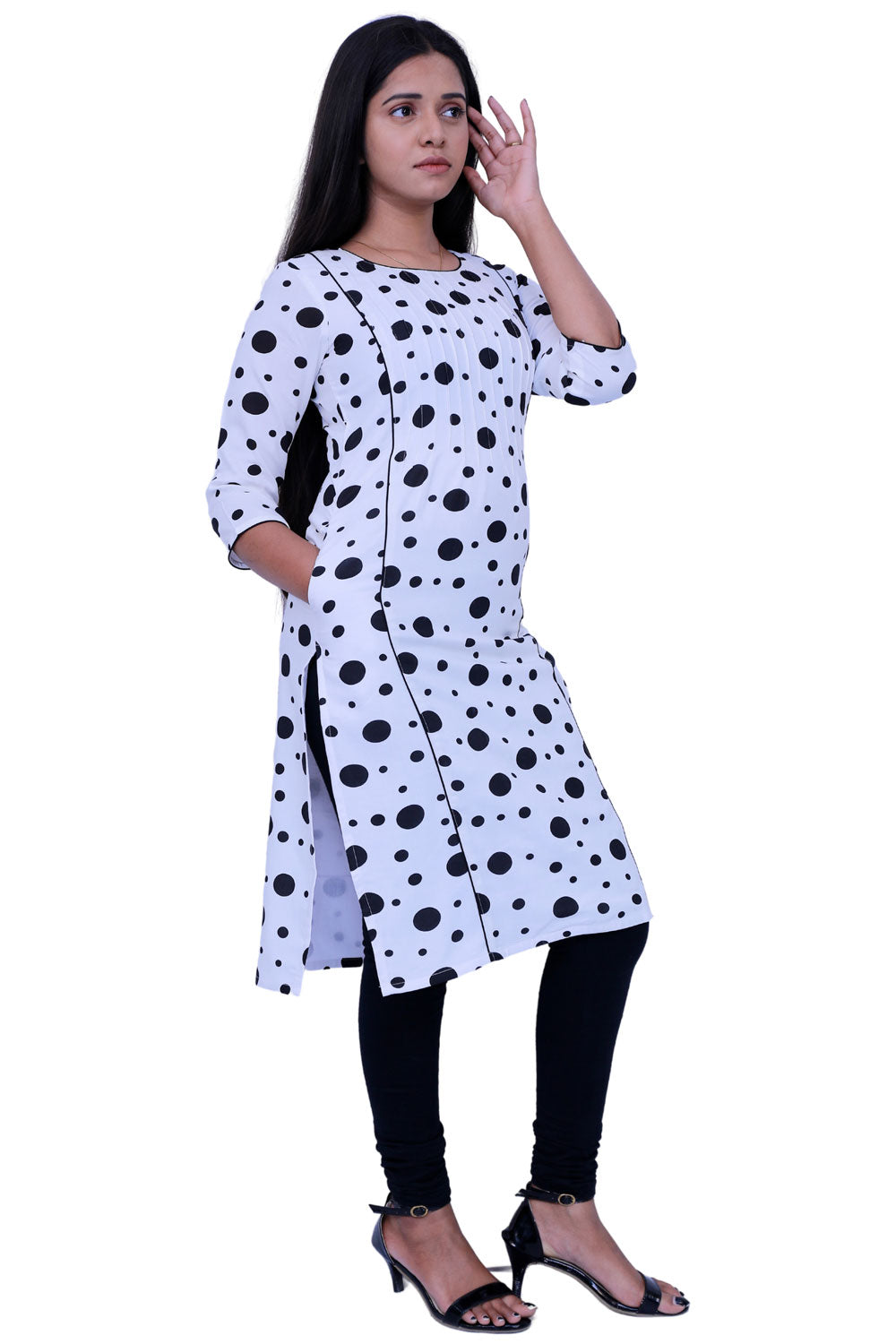 Women Polka dot Print Straight Kurta(white) | S3X125