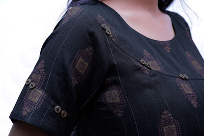 Women Printed Zari Line Straight Kurthi | S3X197