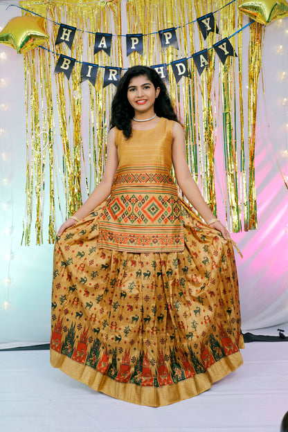 Gold long crop with skirt printed designs