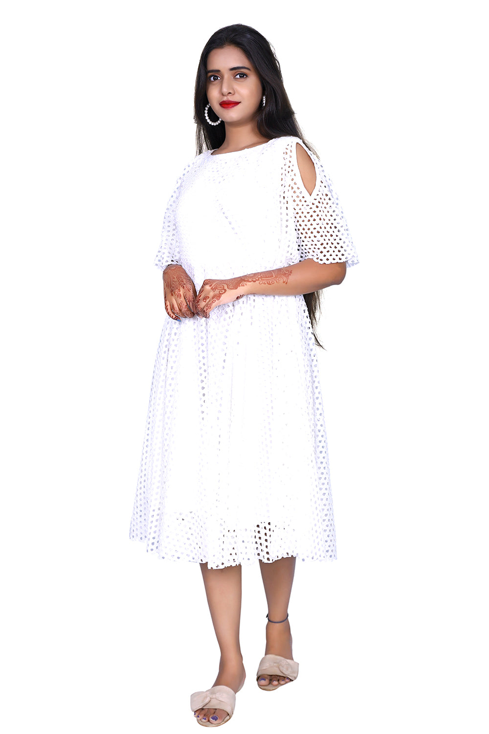 Woven Net Brasso Asymmetric Kurta in White : UNJ1136